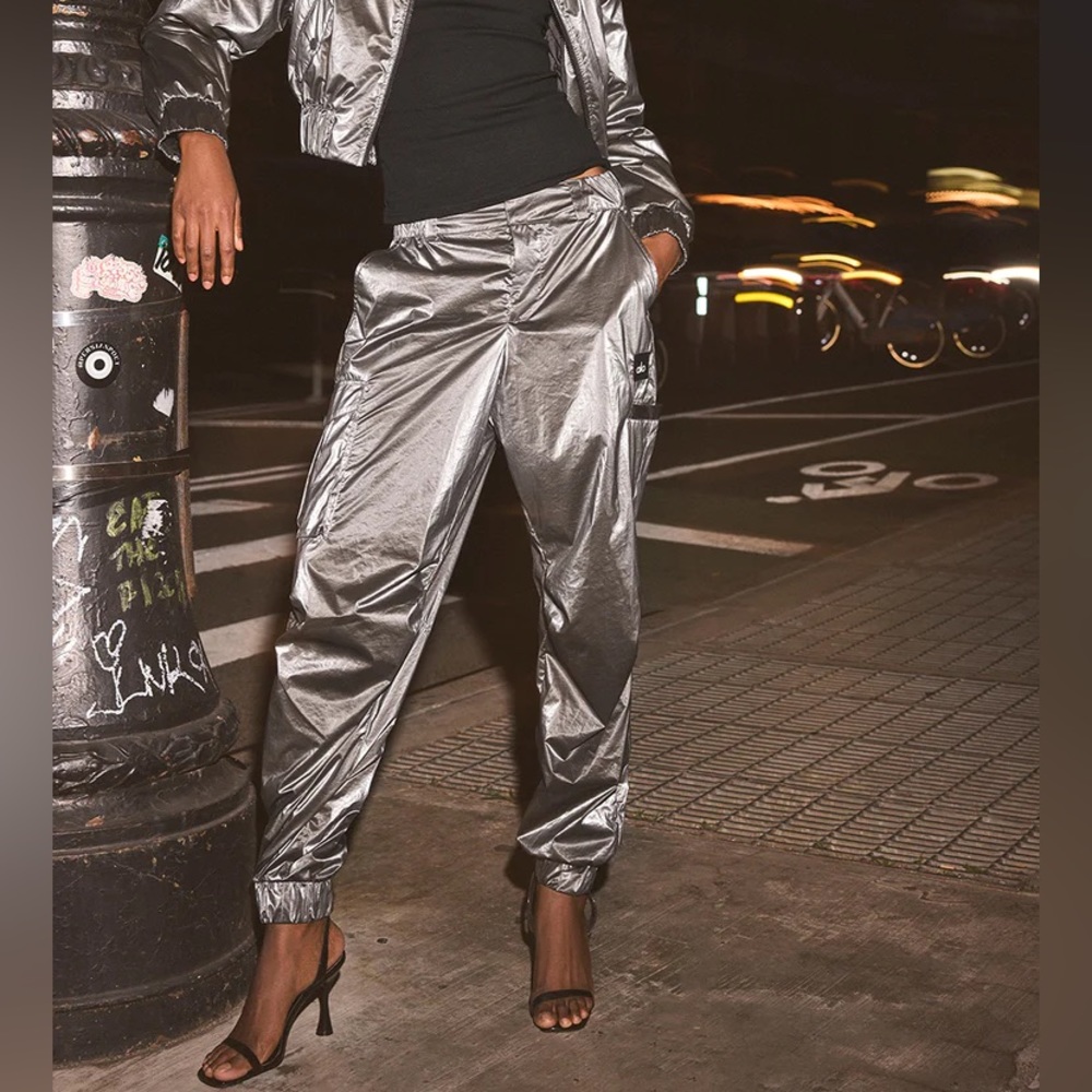 Metallic High-Waist Break Line Jogger